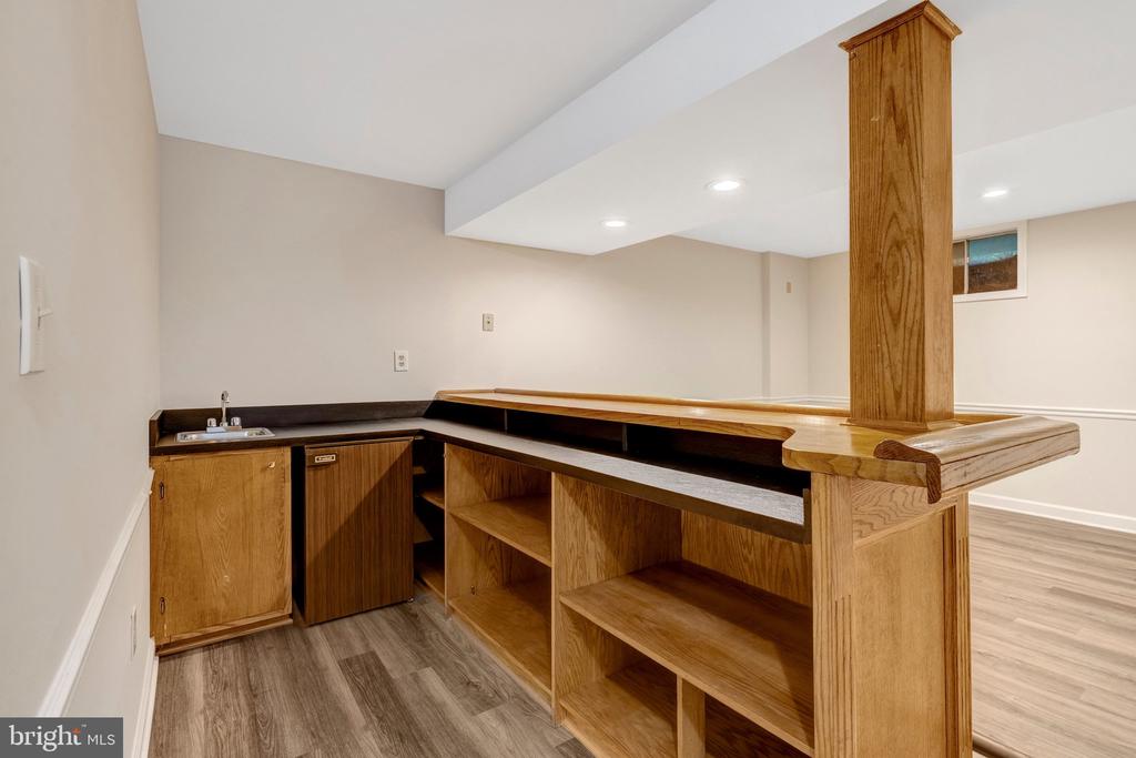 3908 LARO COURT