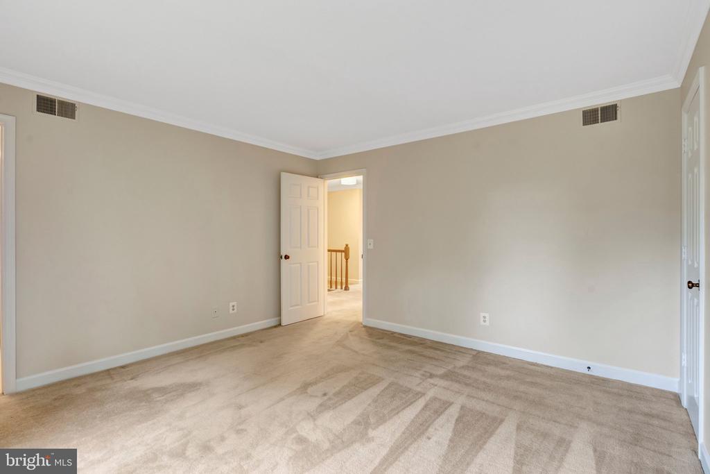 3908 LARO COURT