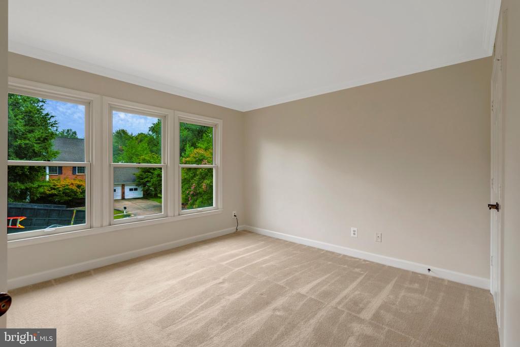 3908 LARO COURT