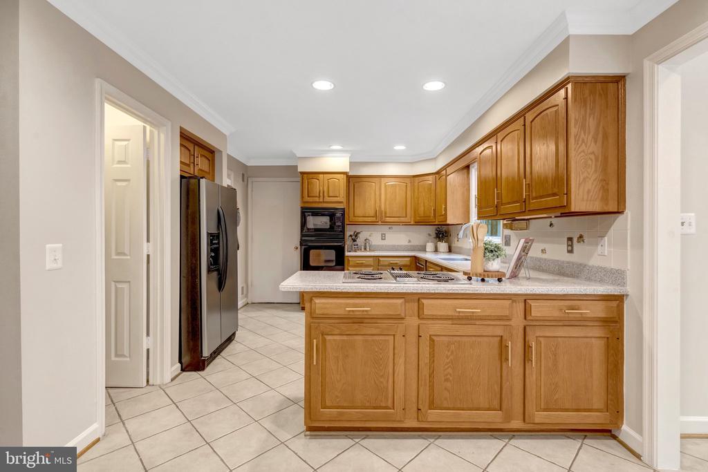 3908 LARO COURT