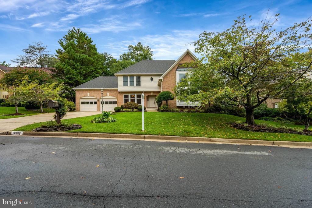 3908 LARO COURT