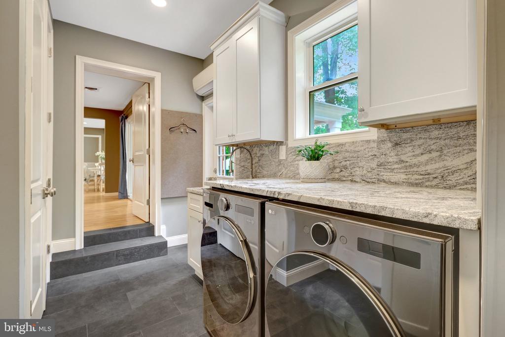 10015 SADDLE ROAD