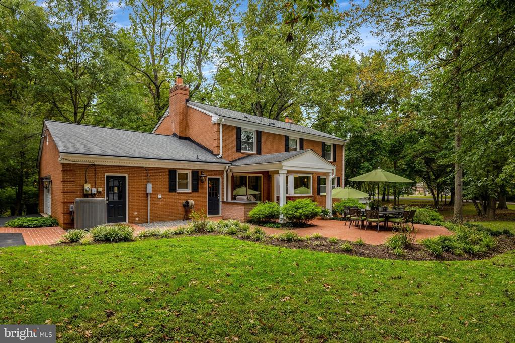 10015 SADDLE ROAD