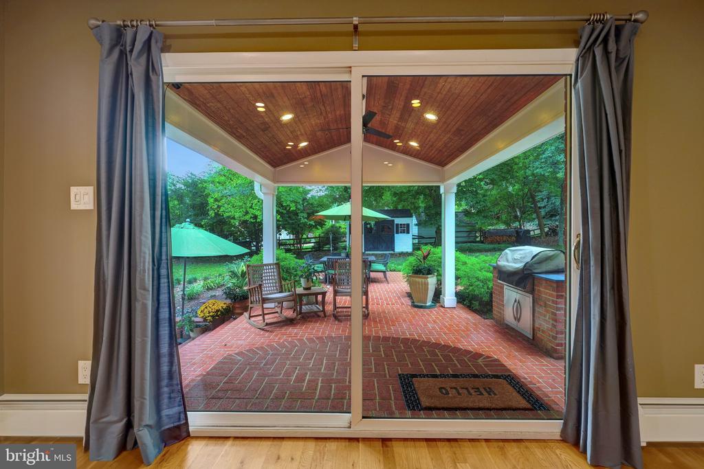 10015 SADDLE ROAD