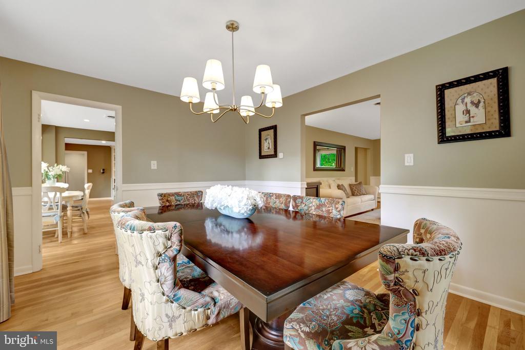 10015 SADDLE ROAD