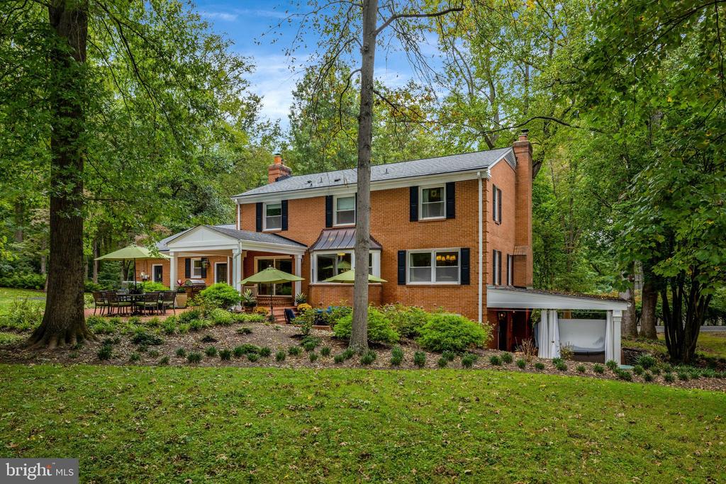 10015 SADDLE ROAD