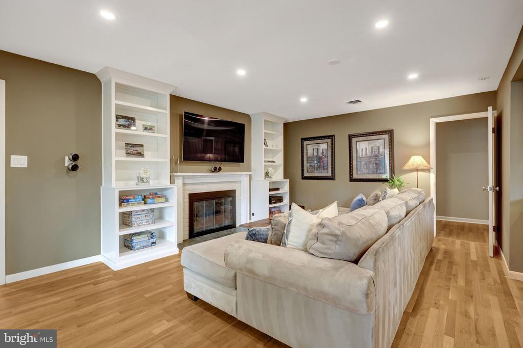 10015 SADDLE ROAD