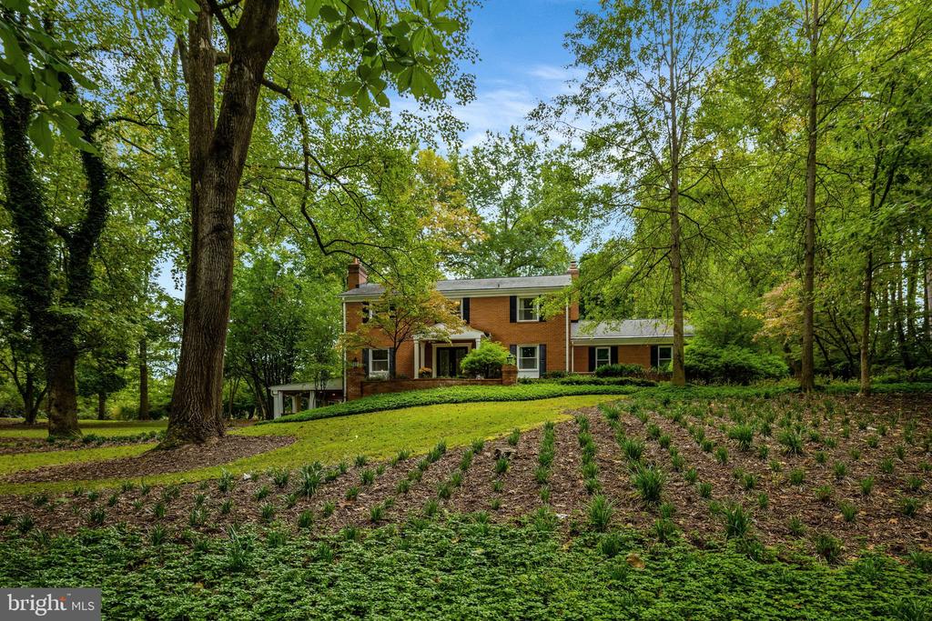 10015 SADDLE ROAD