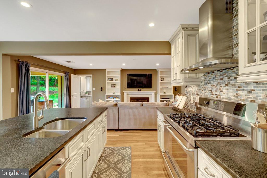 10015 SADDLE ROAD