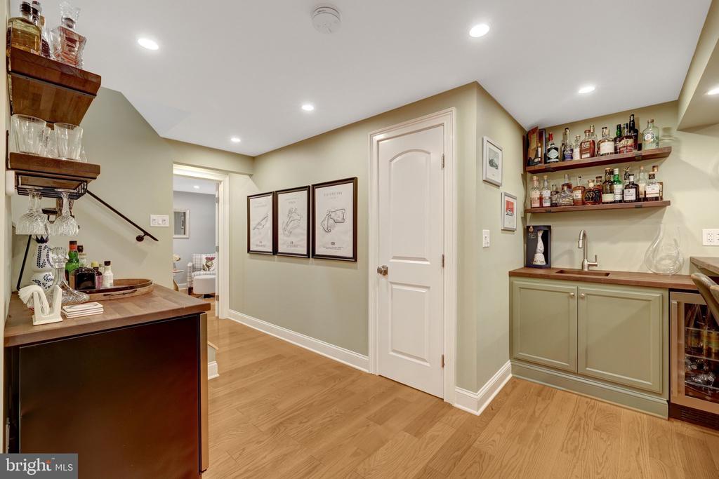 10015 SADDLE ROAD