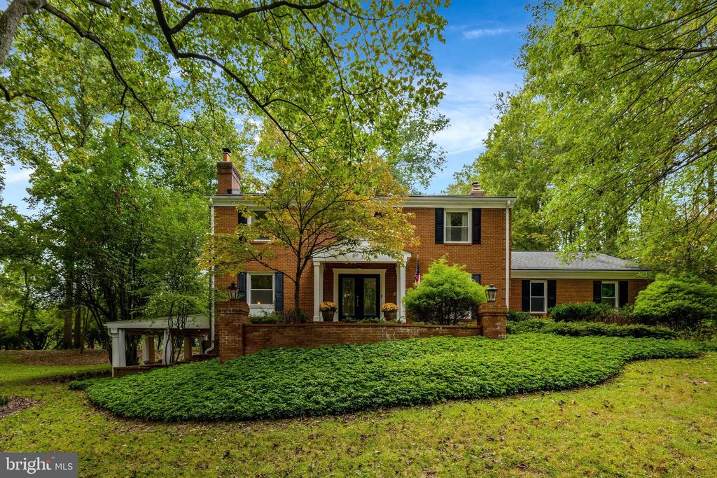 10015 SADDLE ROAD