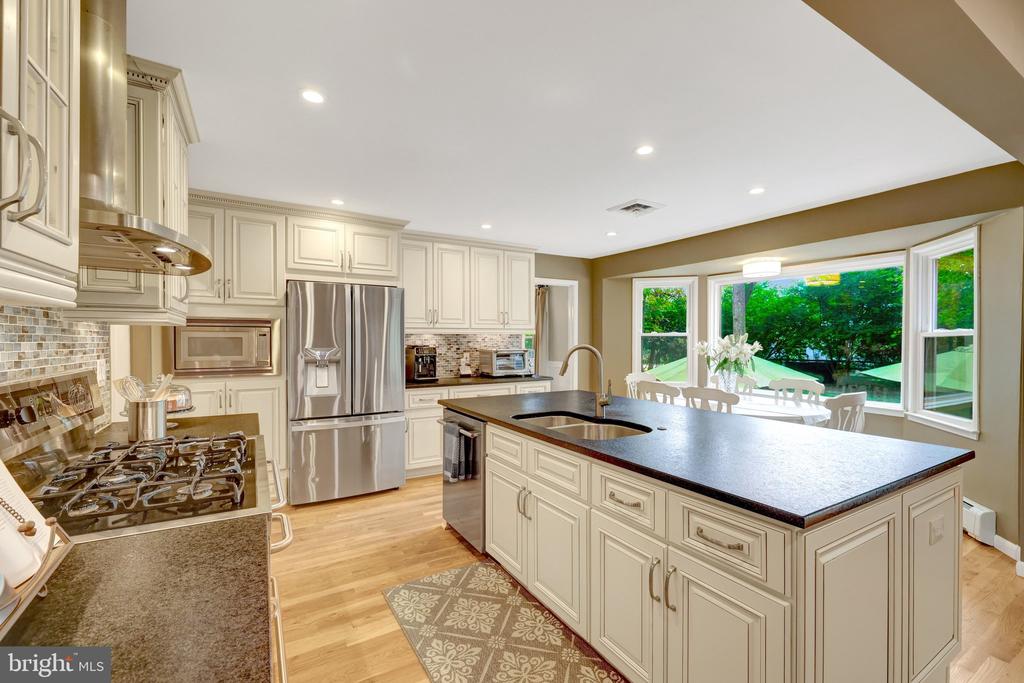 10015 SADDLE ROAD