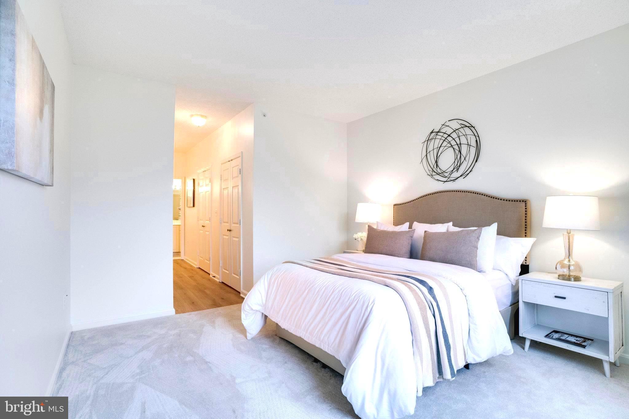 19360 Magnolia Grove Sq #208