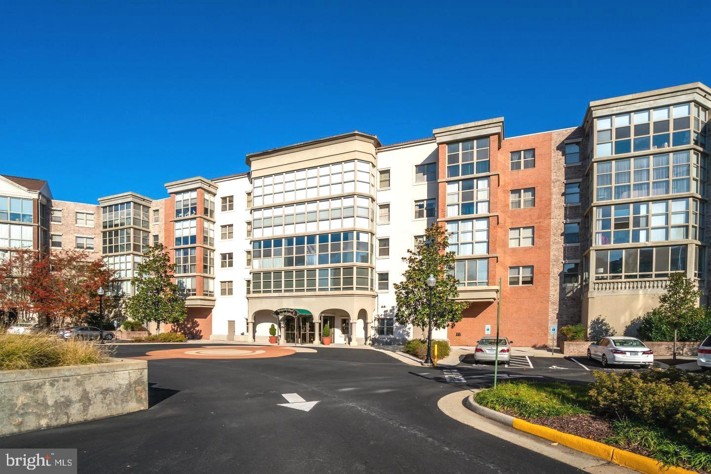 19360 Magnolia Grove Sq #208