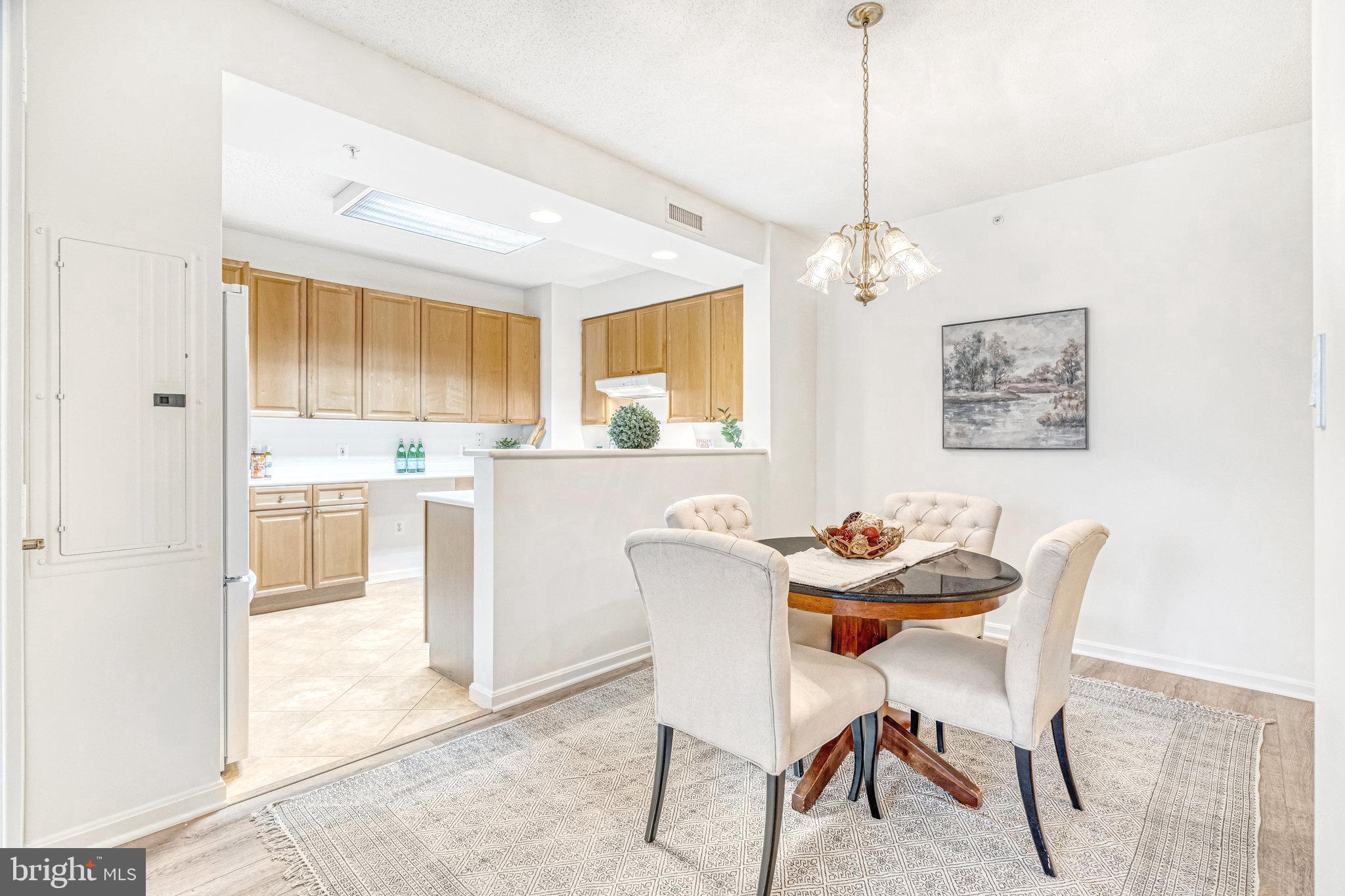 19360 Magnolia Grove Sq #208