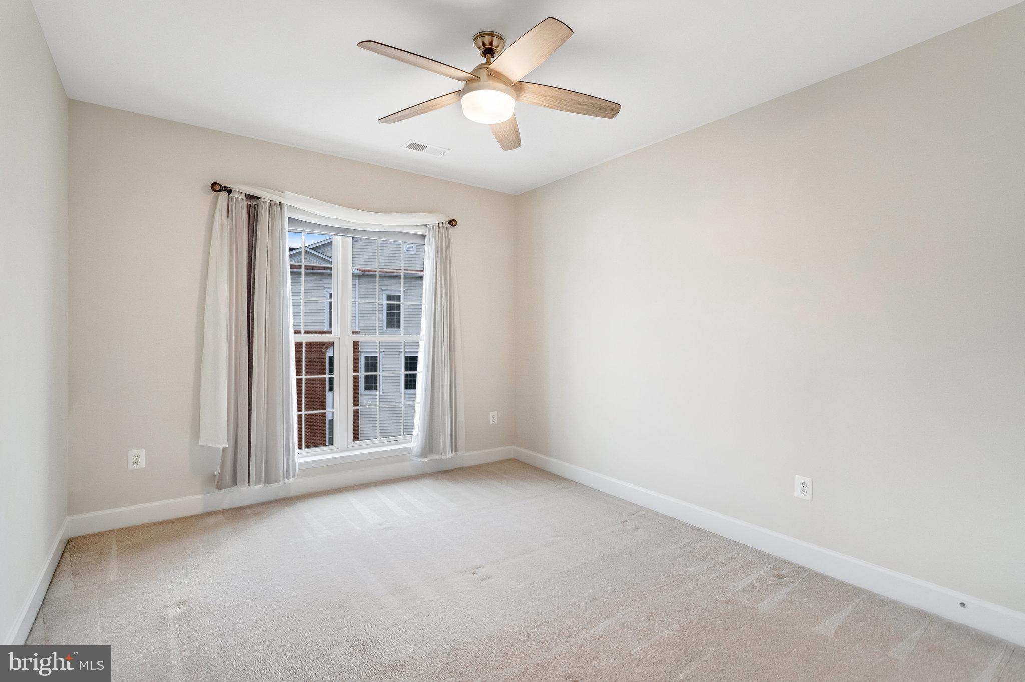 2243 Oberlin Dr