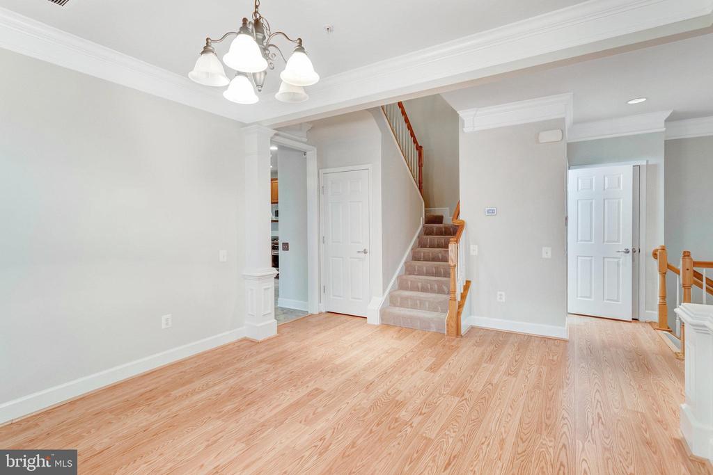 2243 Oberlin Dr