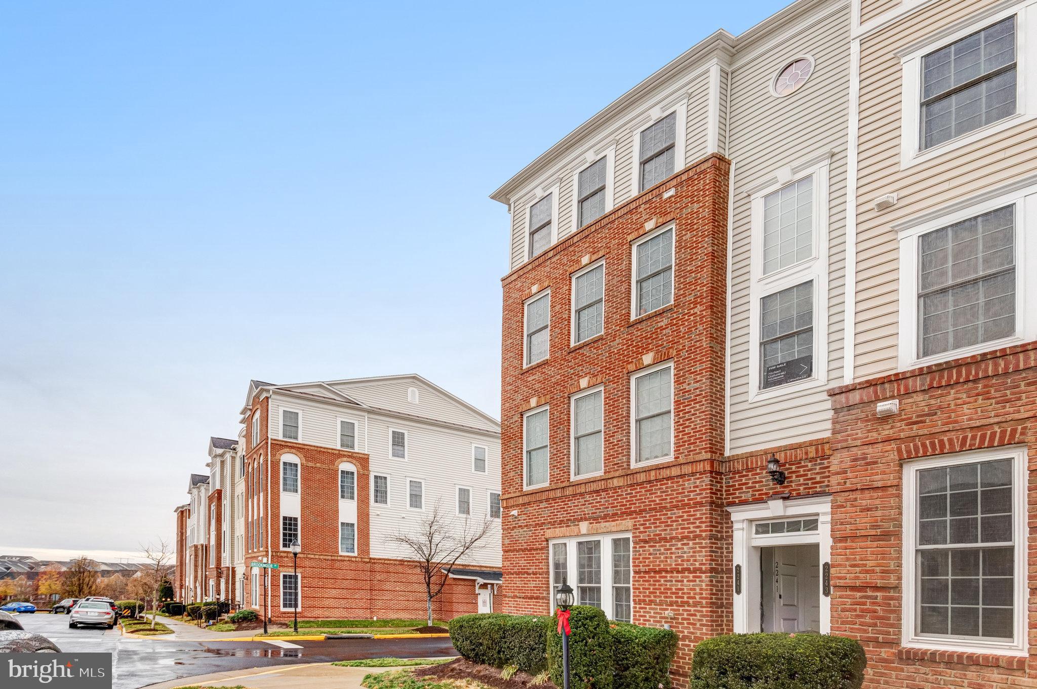 2243 Oberlin Dr