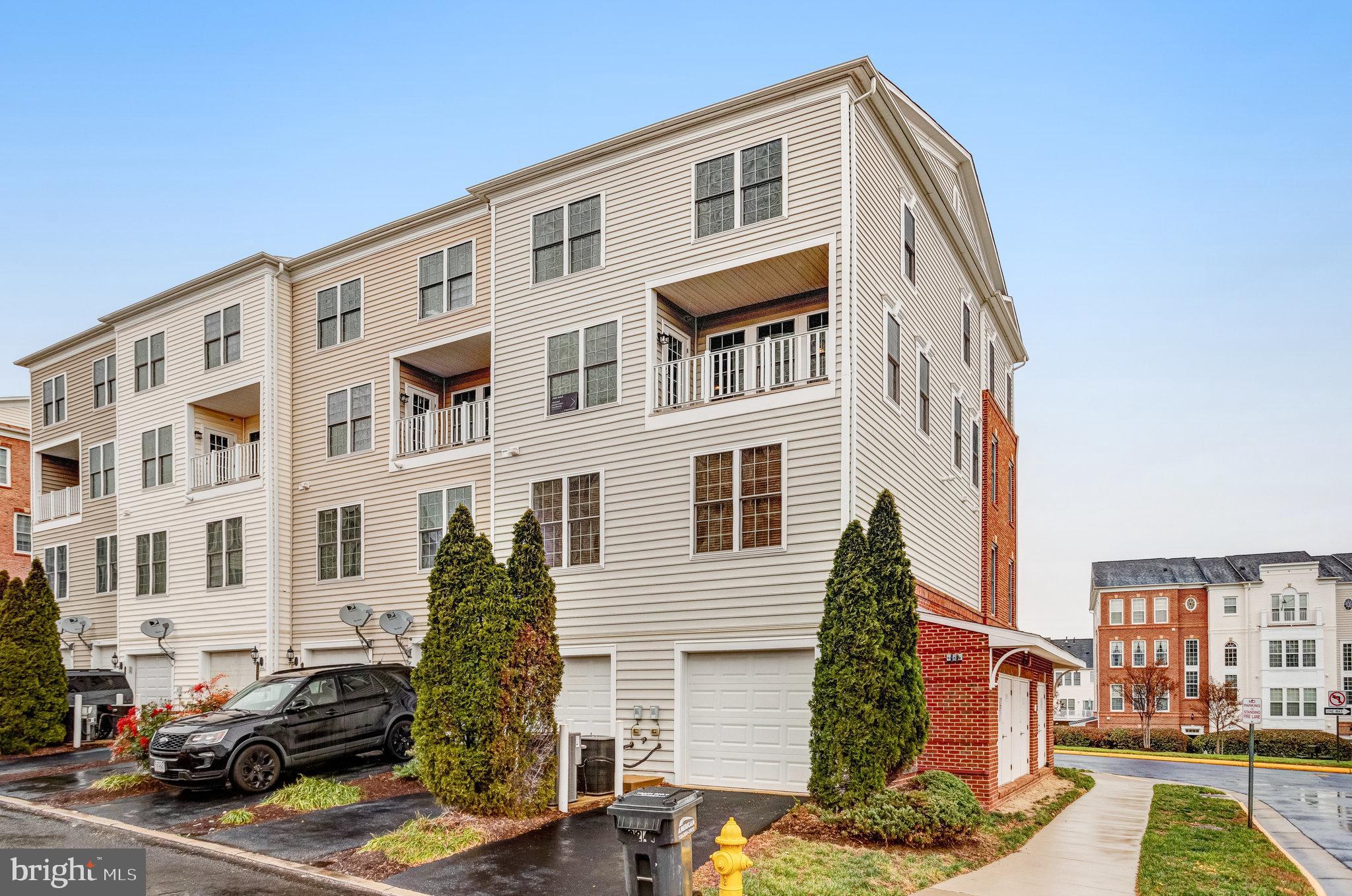 2243 Oberlin Dr