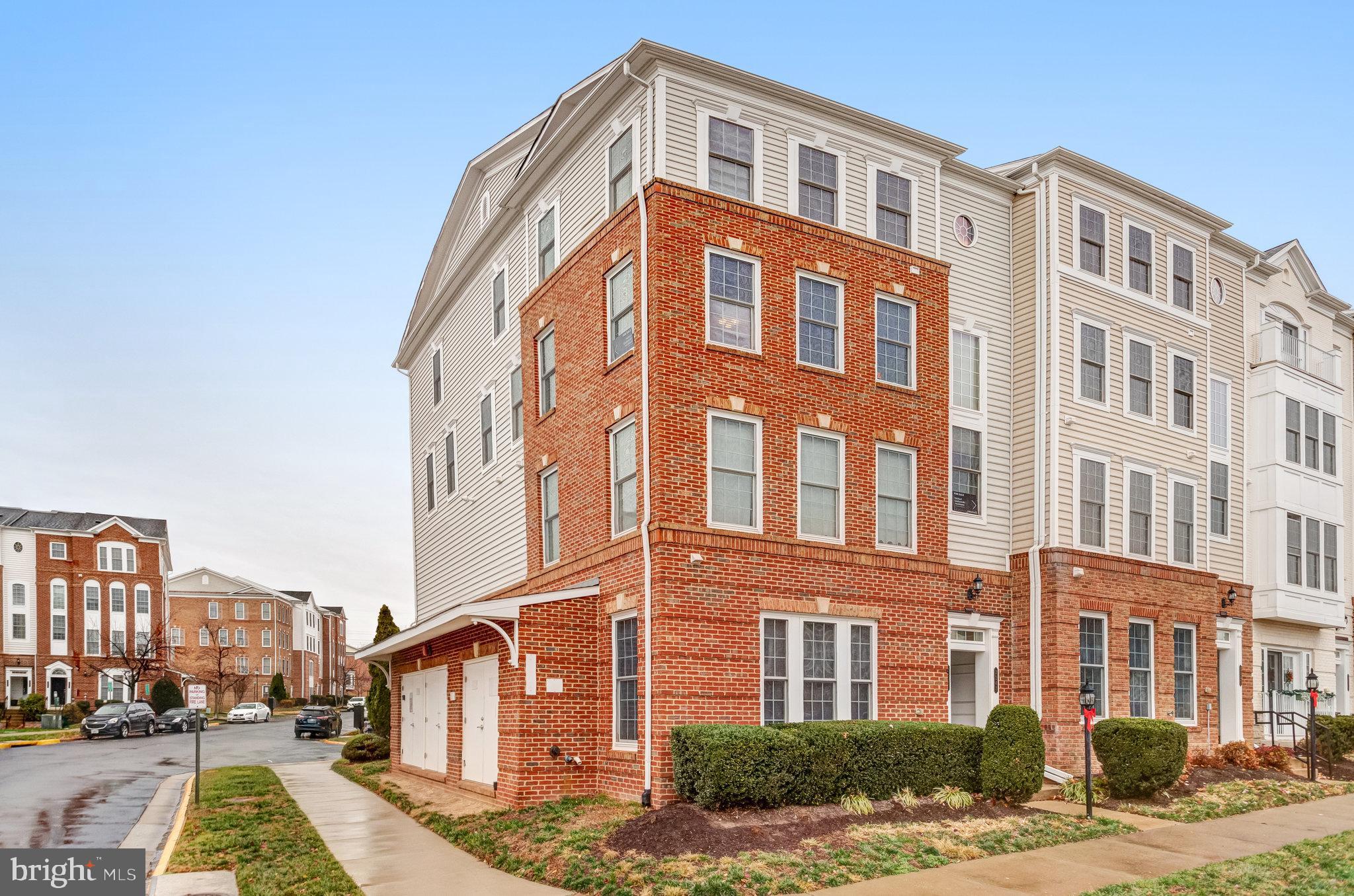 2243 Oberlin Dr