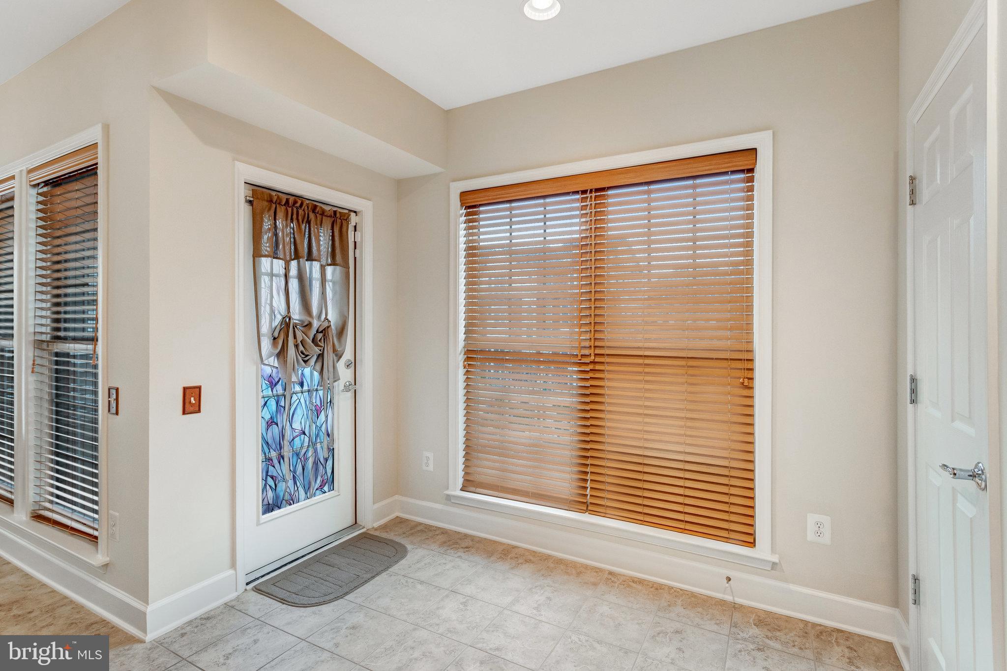 2243 Oberlin Dr