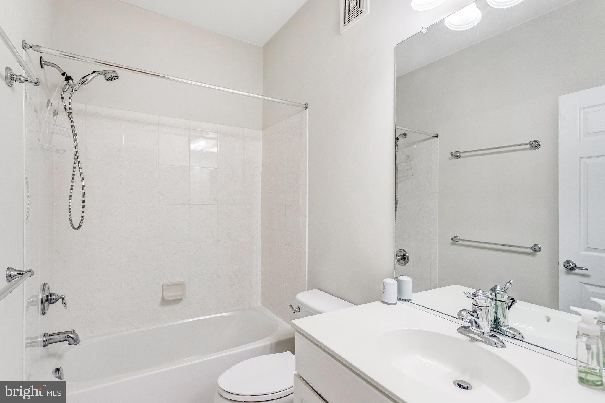 2243 Oberlin Dr