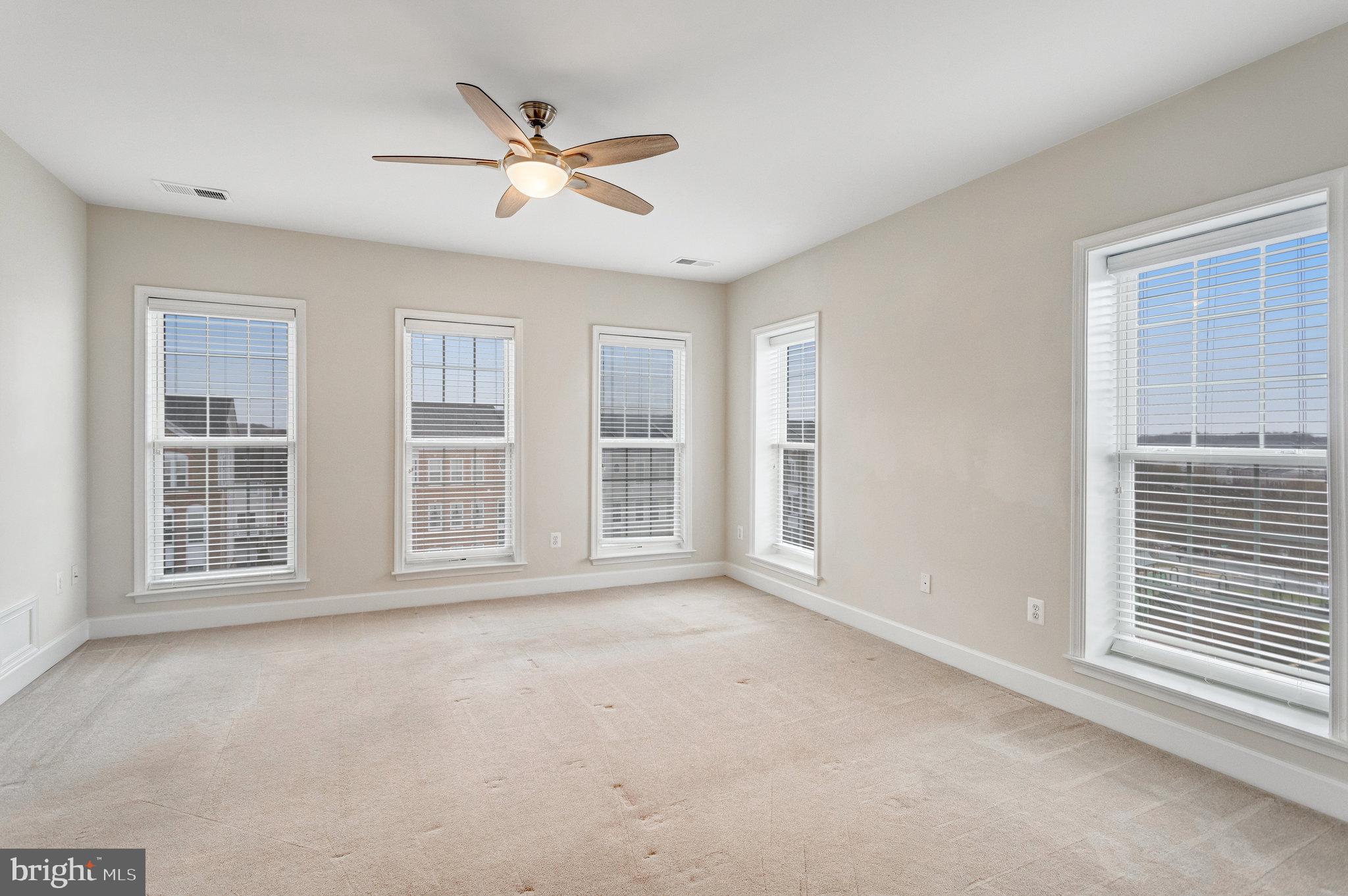 2243 Oberlin Dr