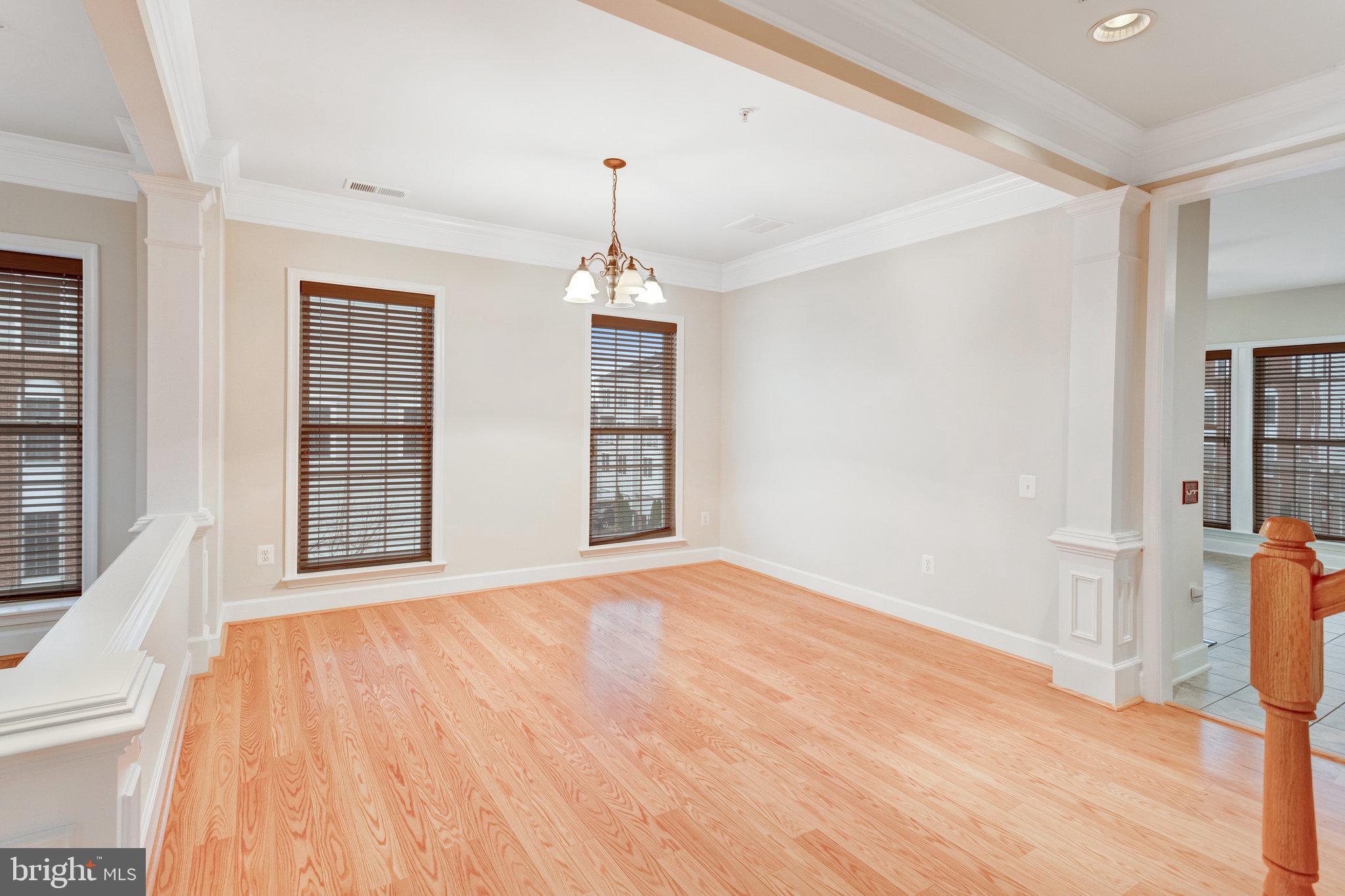 2243 Oberlin Dr