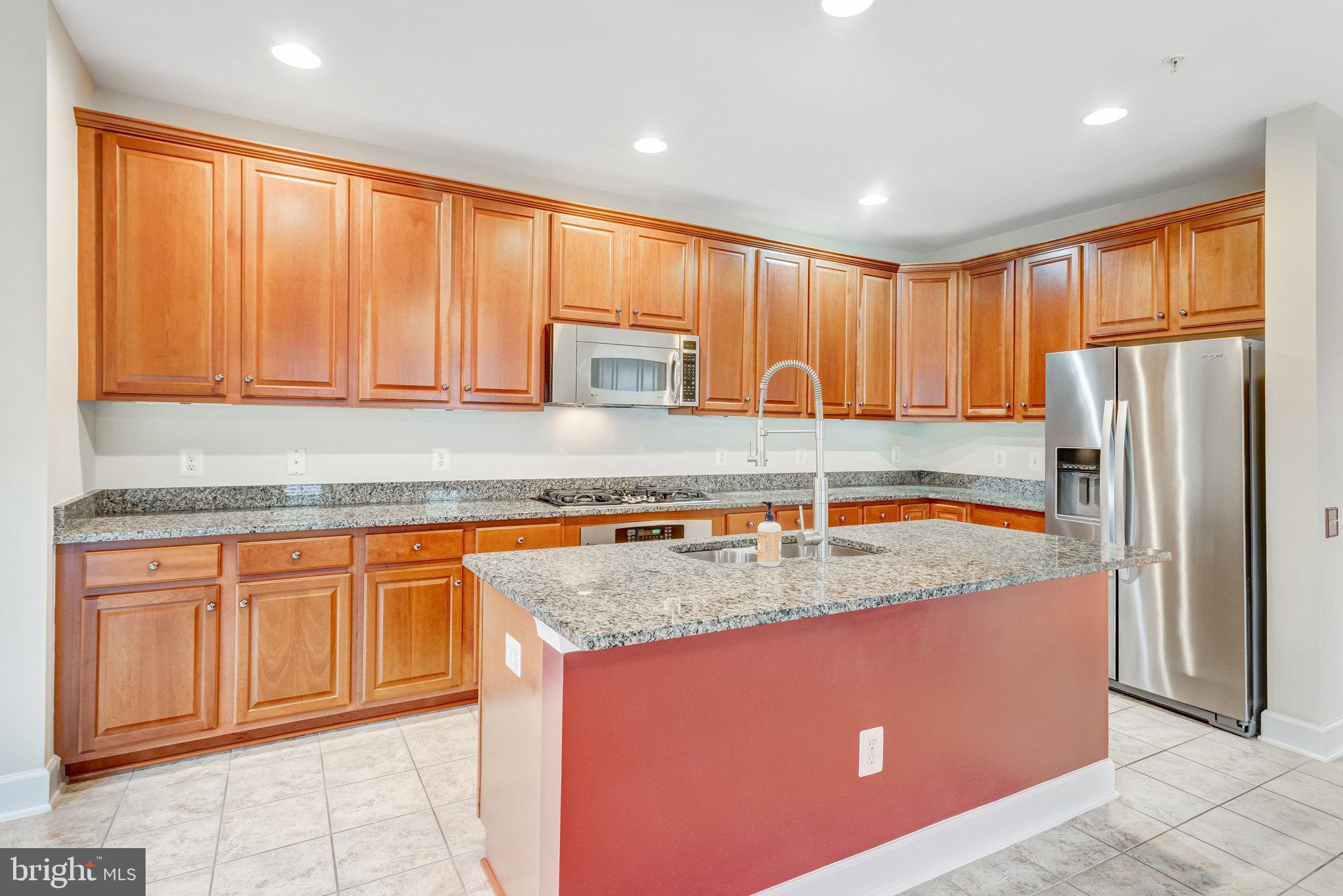 2243 Oberlin Dr