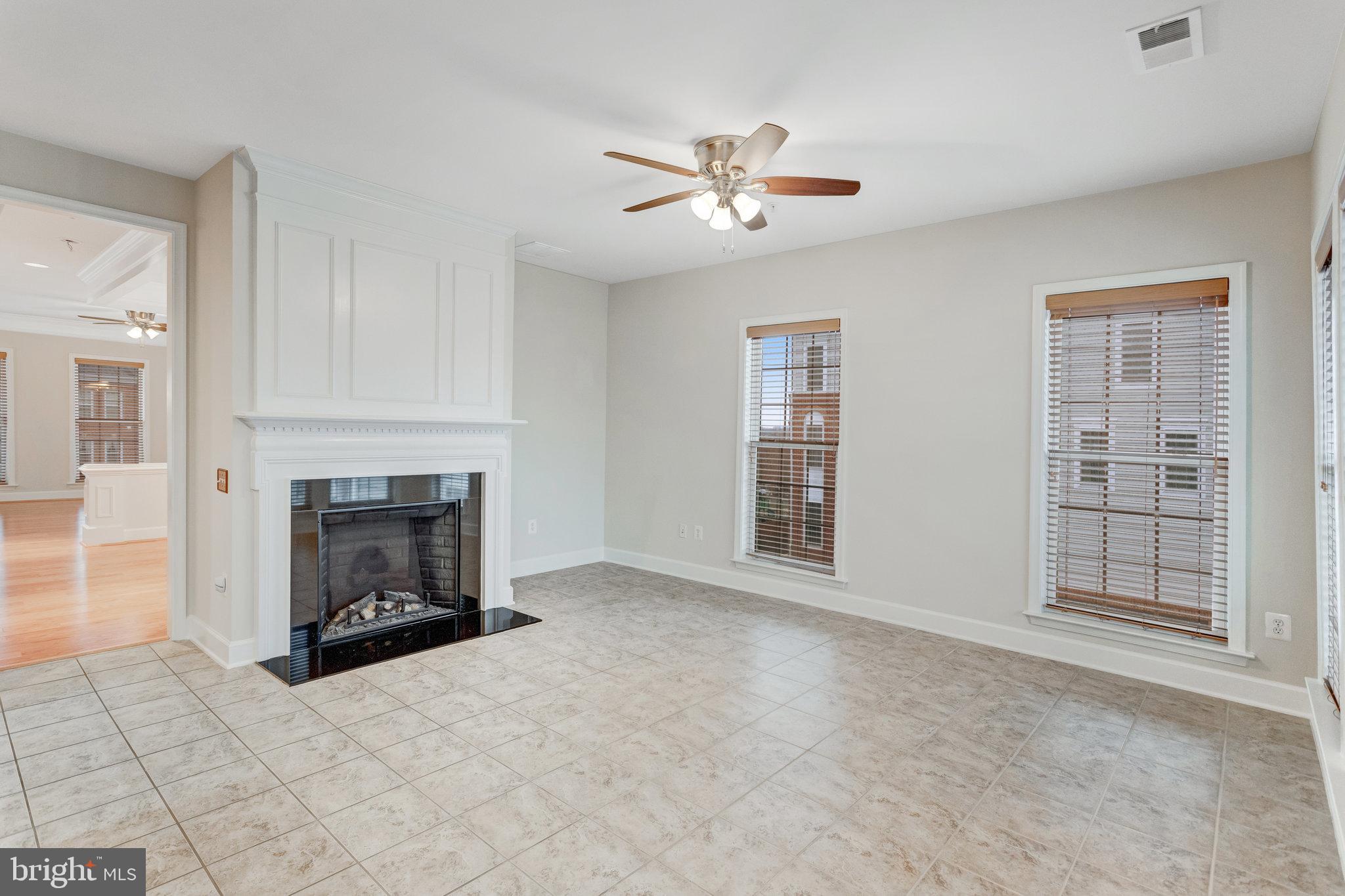 2243 Oberlin Dr