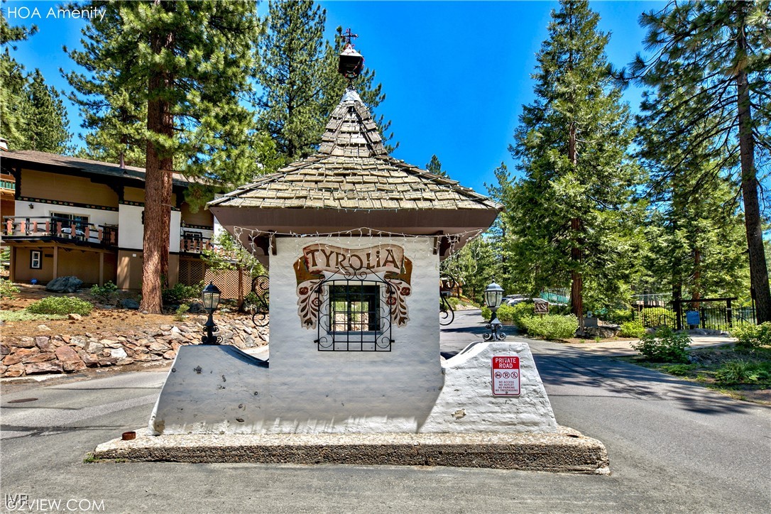 1100 Lucerne Way