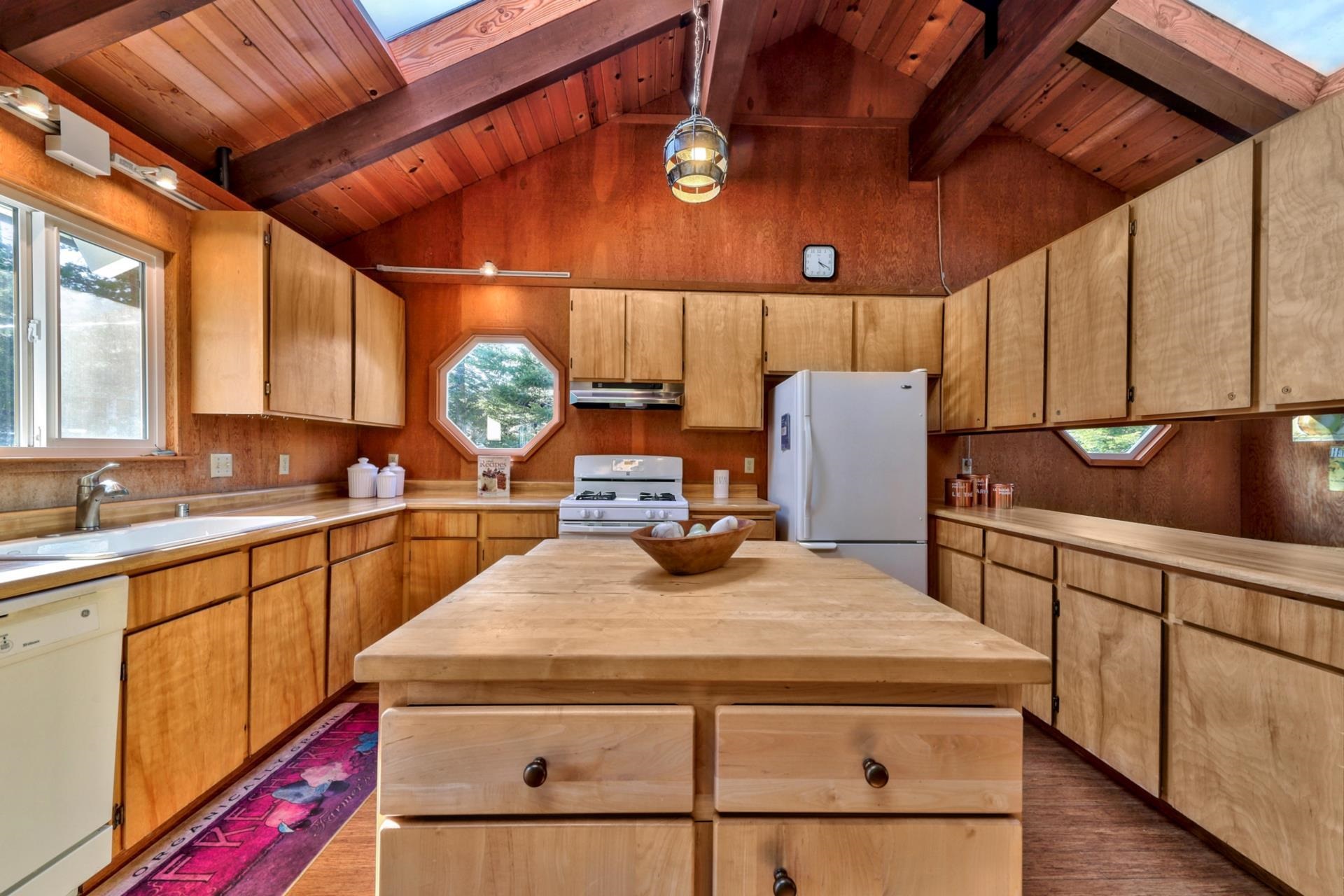 335 Snowbird Loop
