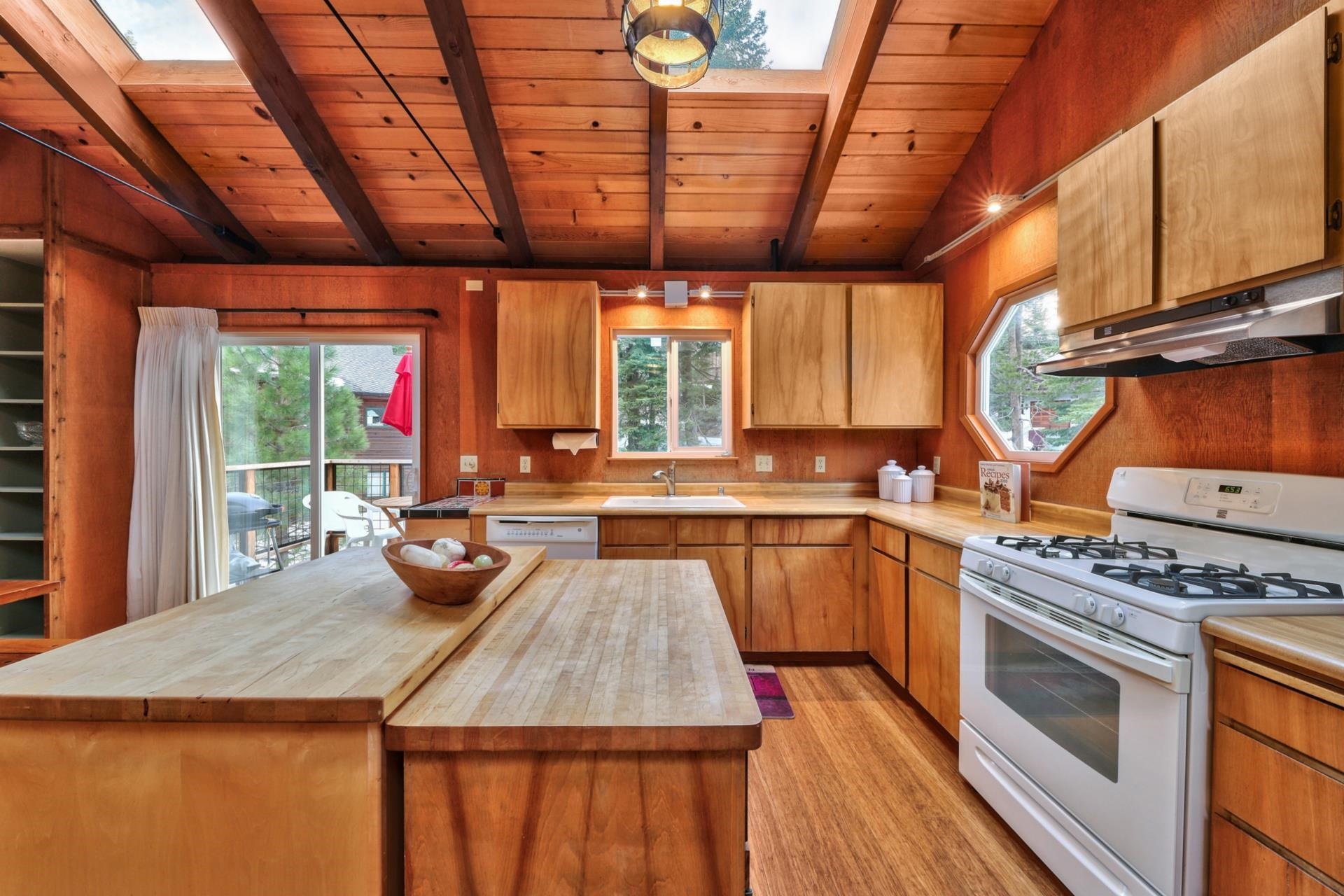 335 Snowbird Loop