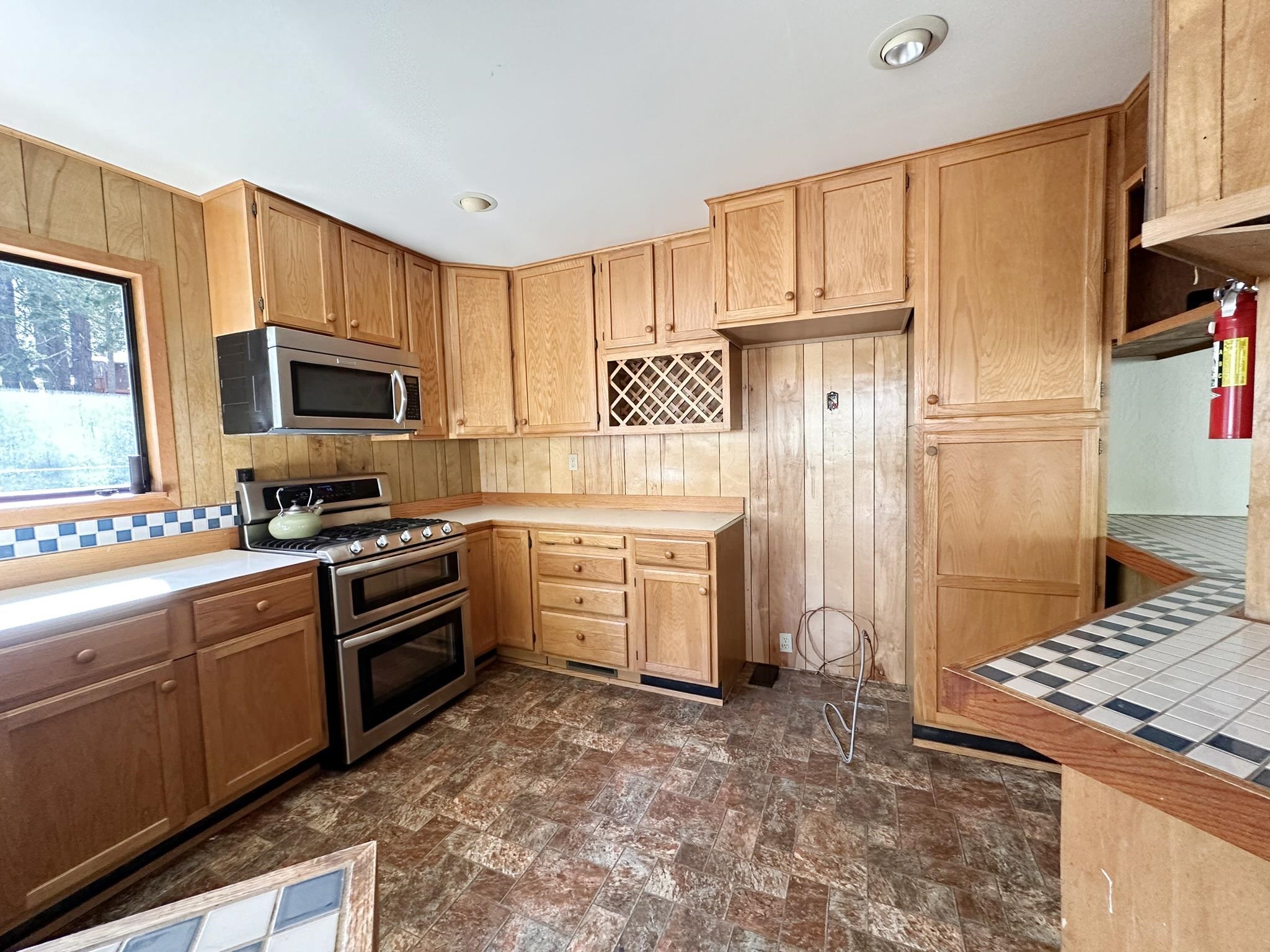 390 Tanager Drive