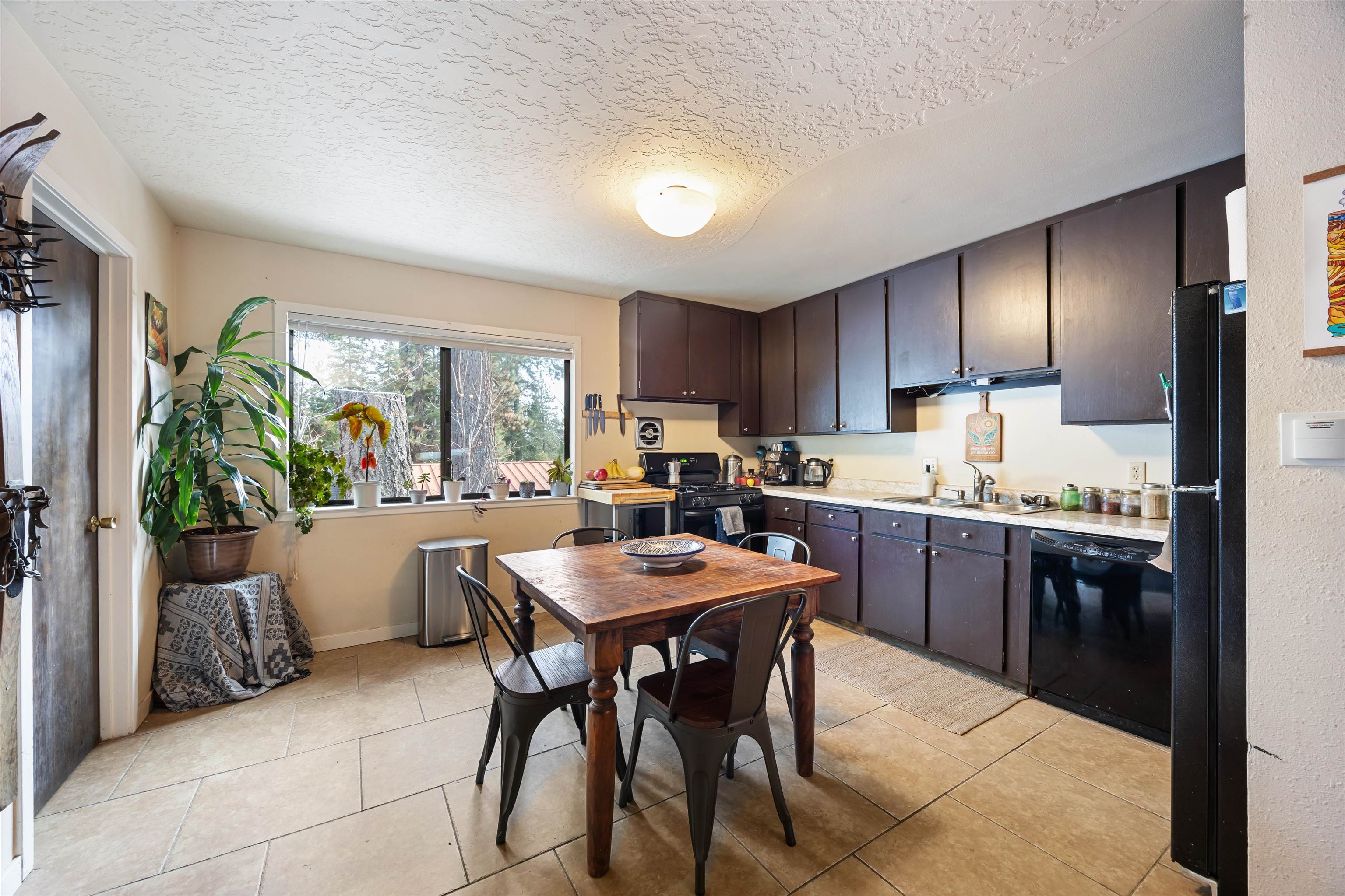 479 Jackpine Street Unit: A and B/480 Red Cedar