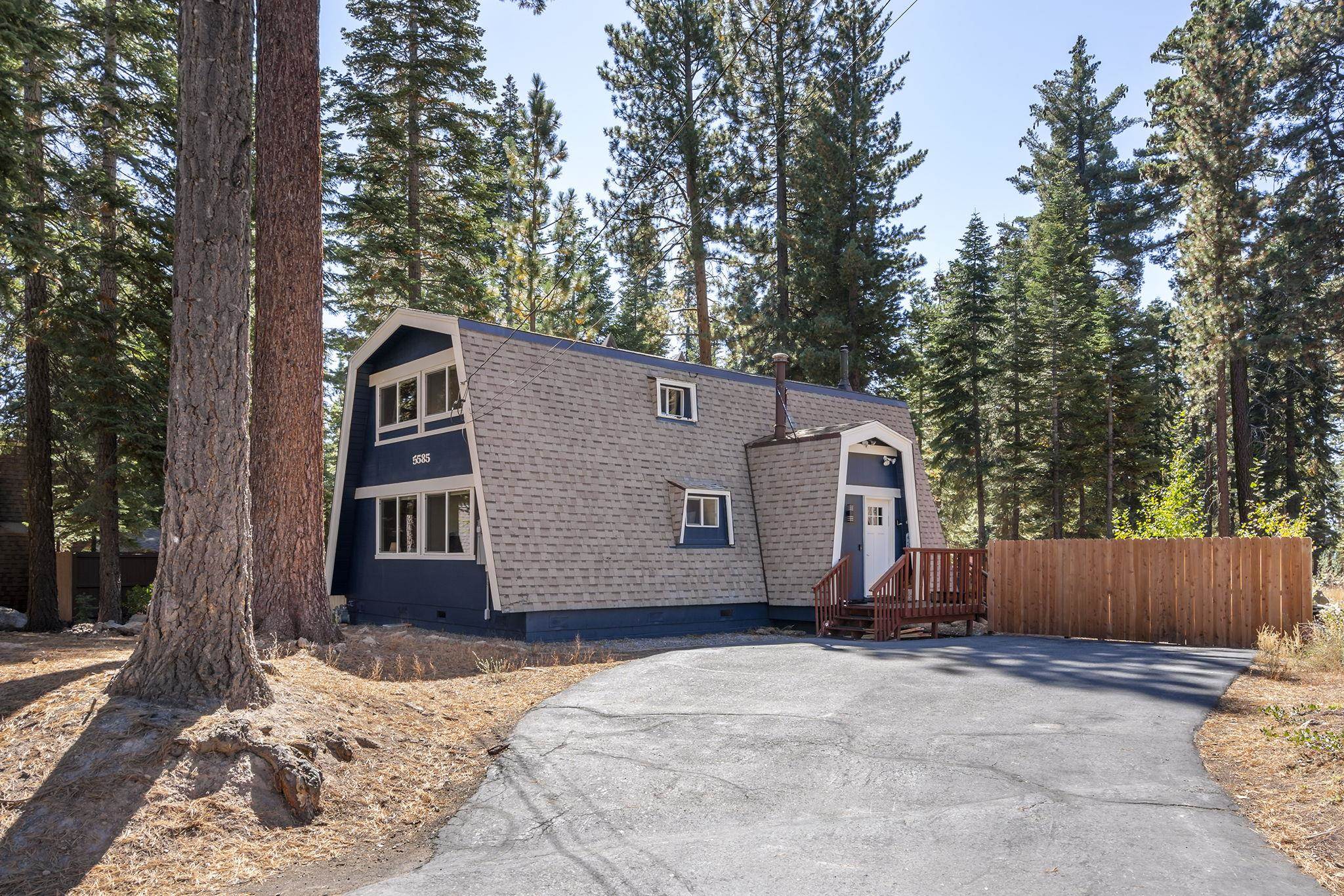 5585 Sahara Drive