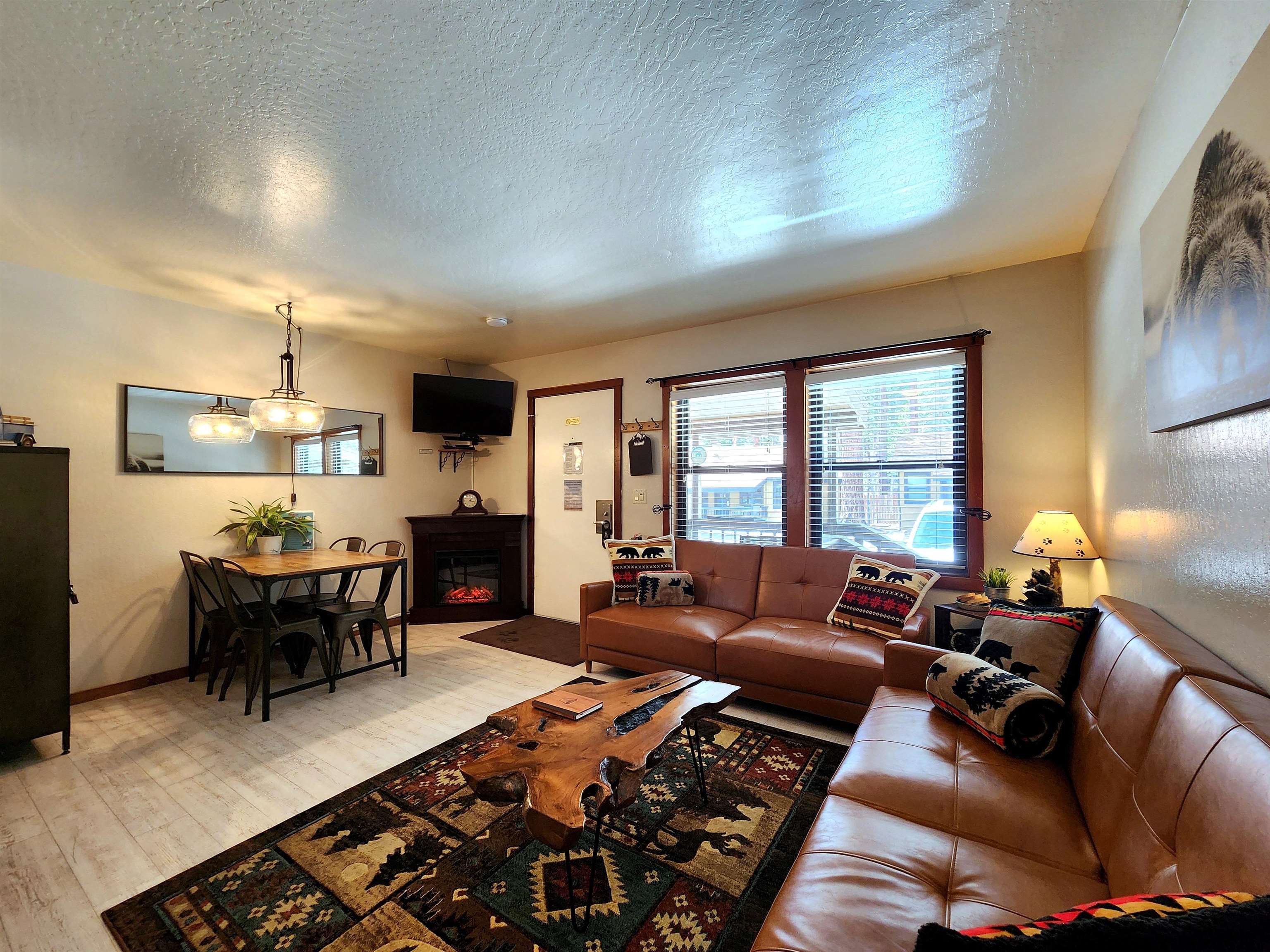 6943 North Lake Boulevard Unit: 43