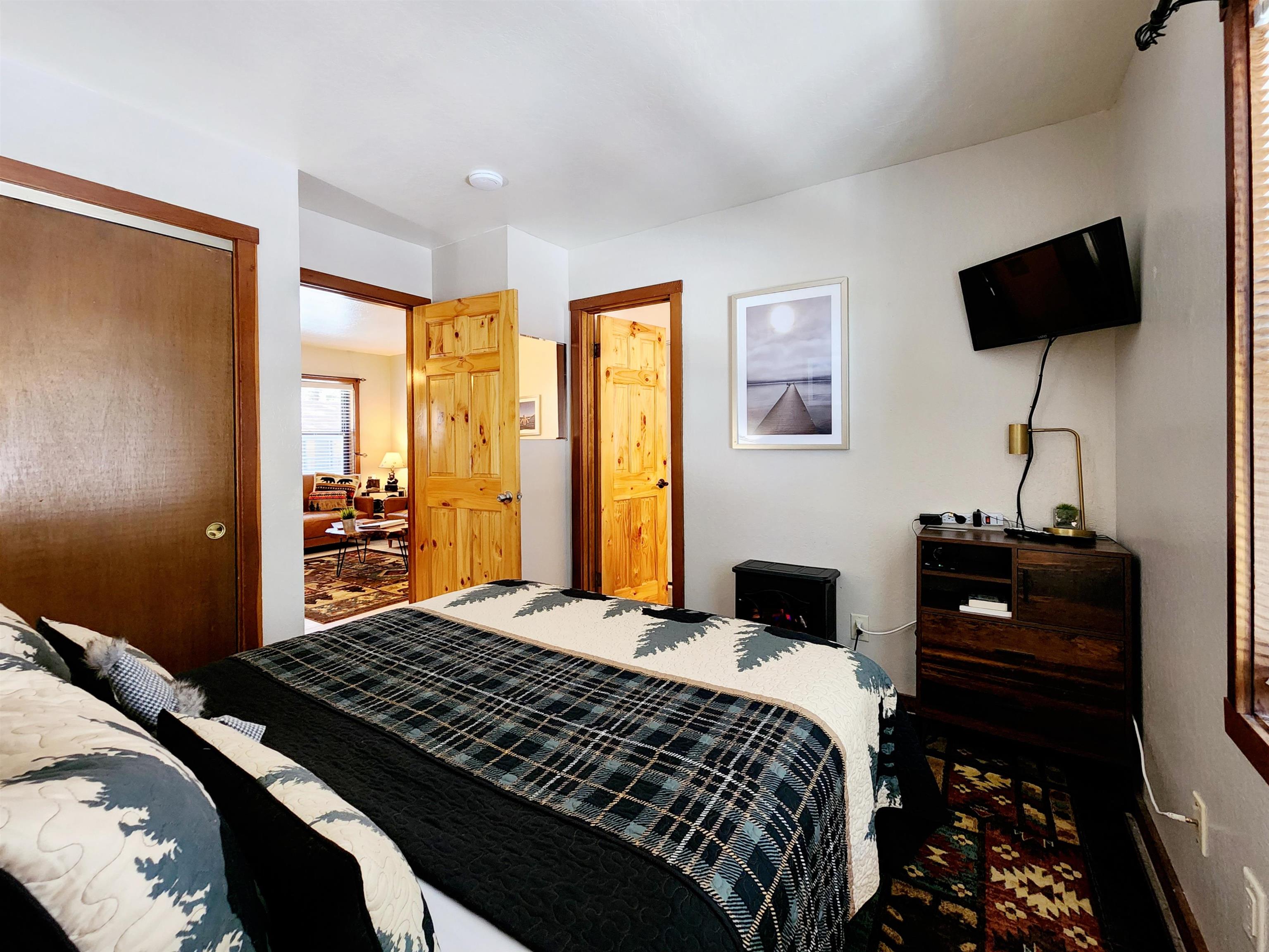 6943 North Lake Boulevard Unit: 43