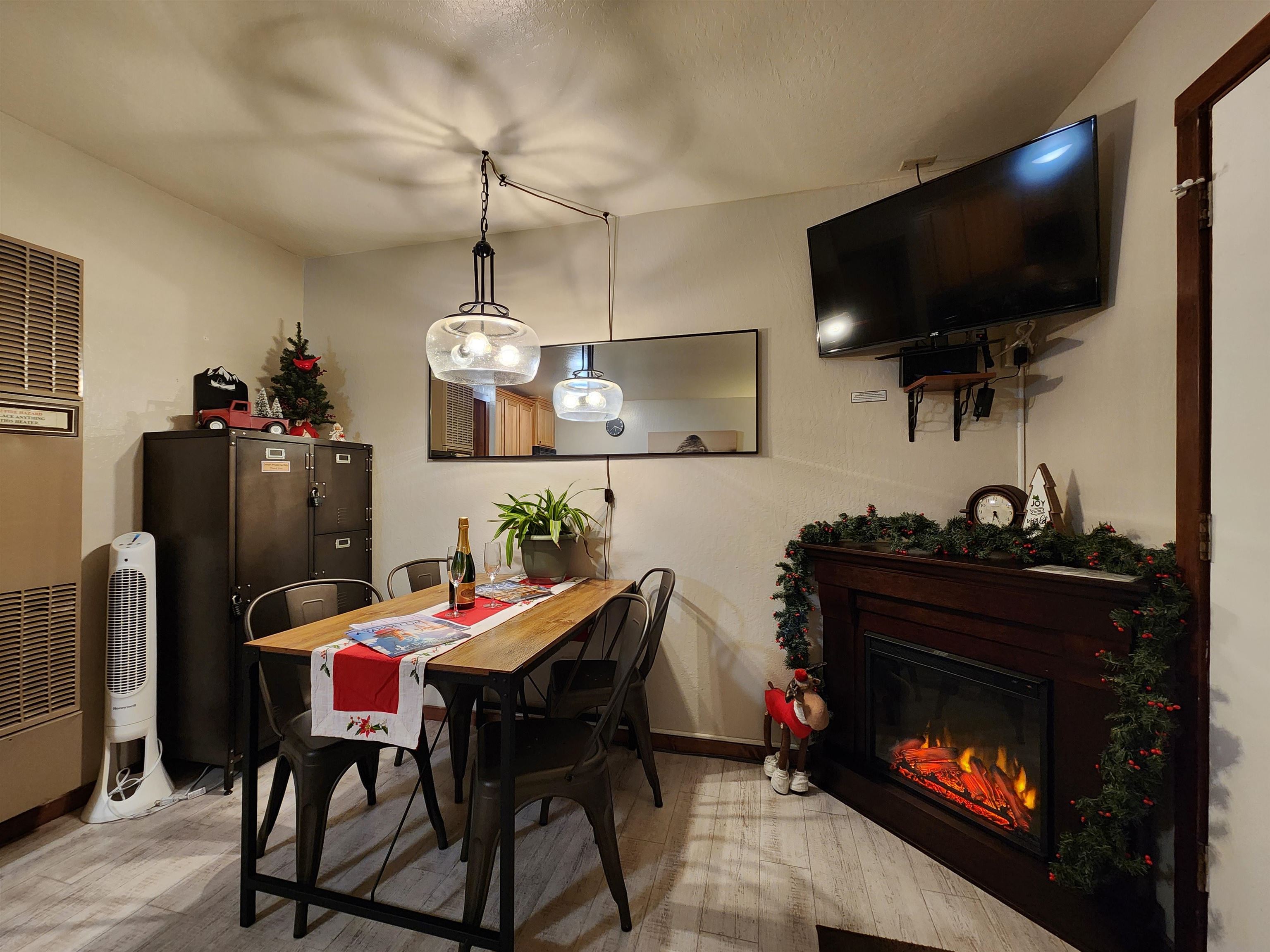 6943 North Lake Boulevard Unit: 43