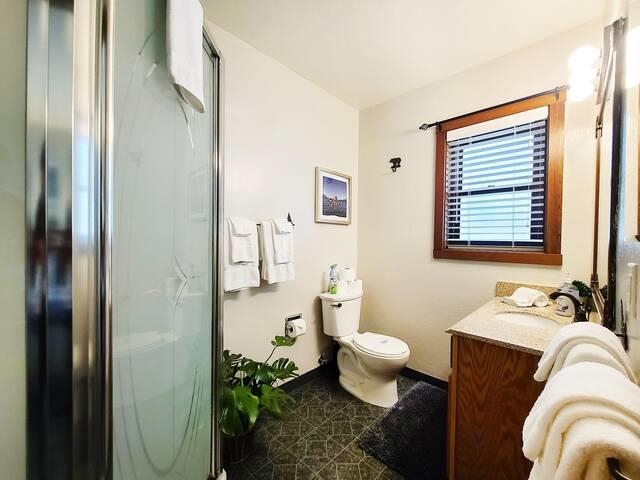 6943 North Lake Boulevard Unit: 43