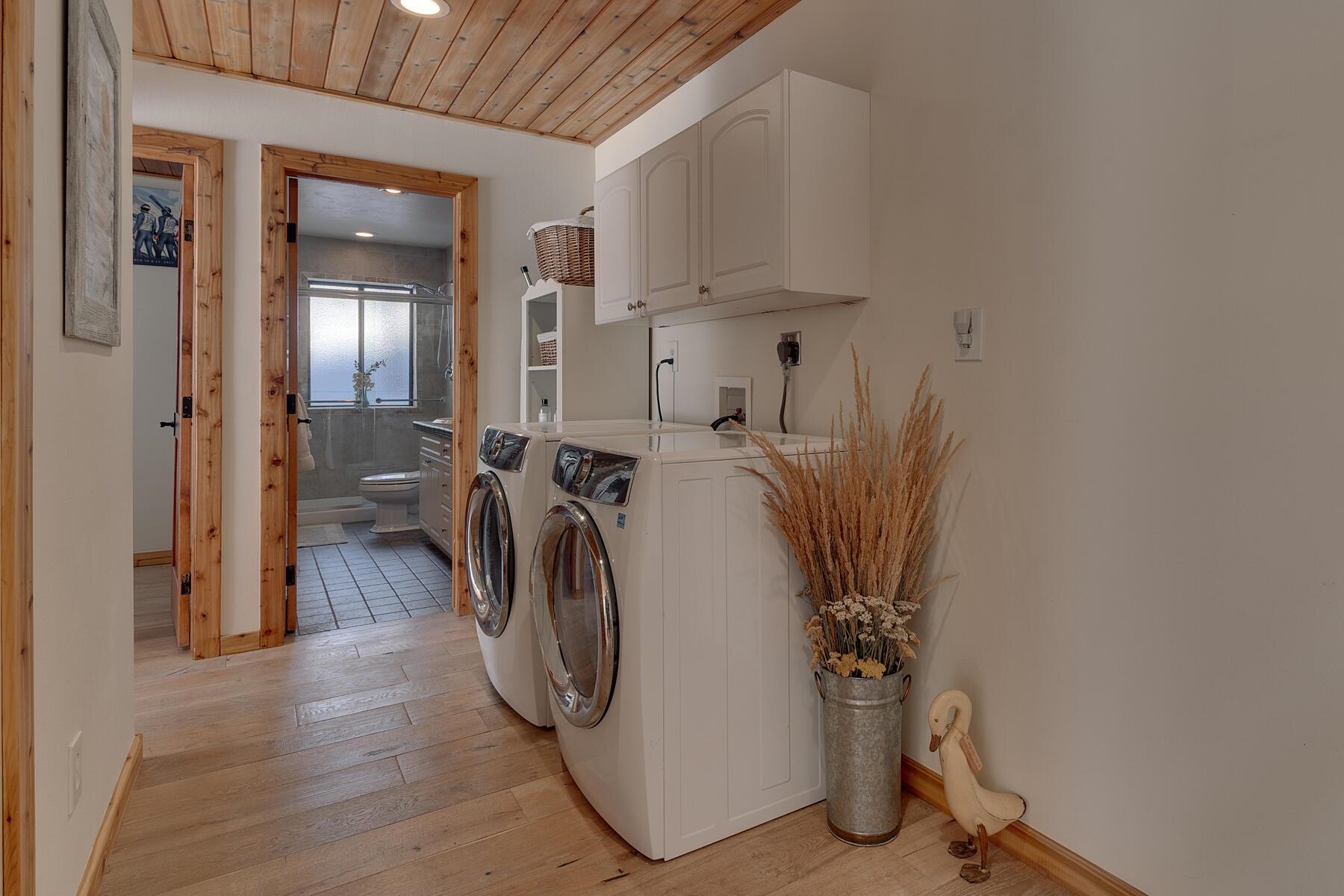 1940 Silver Tip Drive