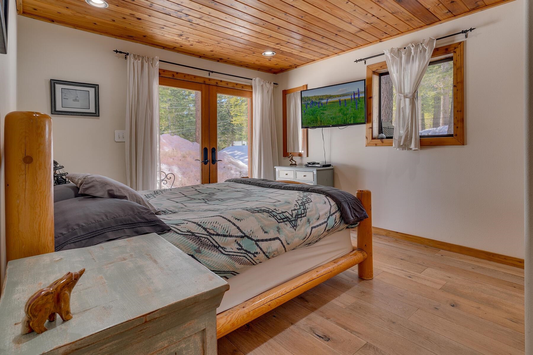 1940 Silver Tip Drive