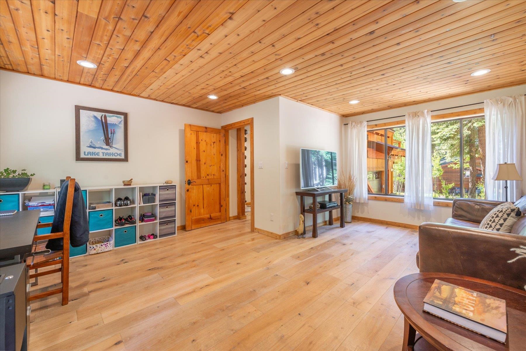 1940 Silver Tip Drive