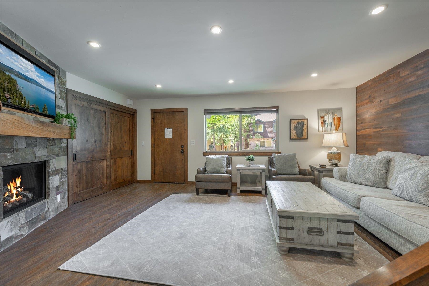 3101 Lake Forest Road Unit: 166