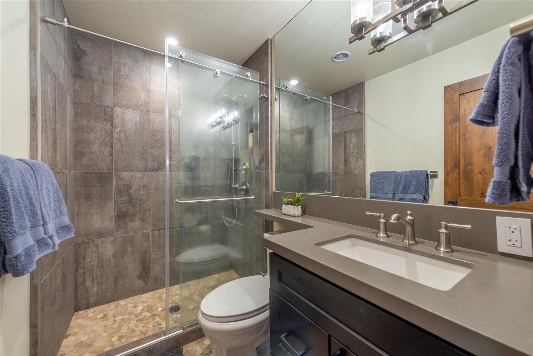 3101 Lake Forest Road Unit: 166