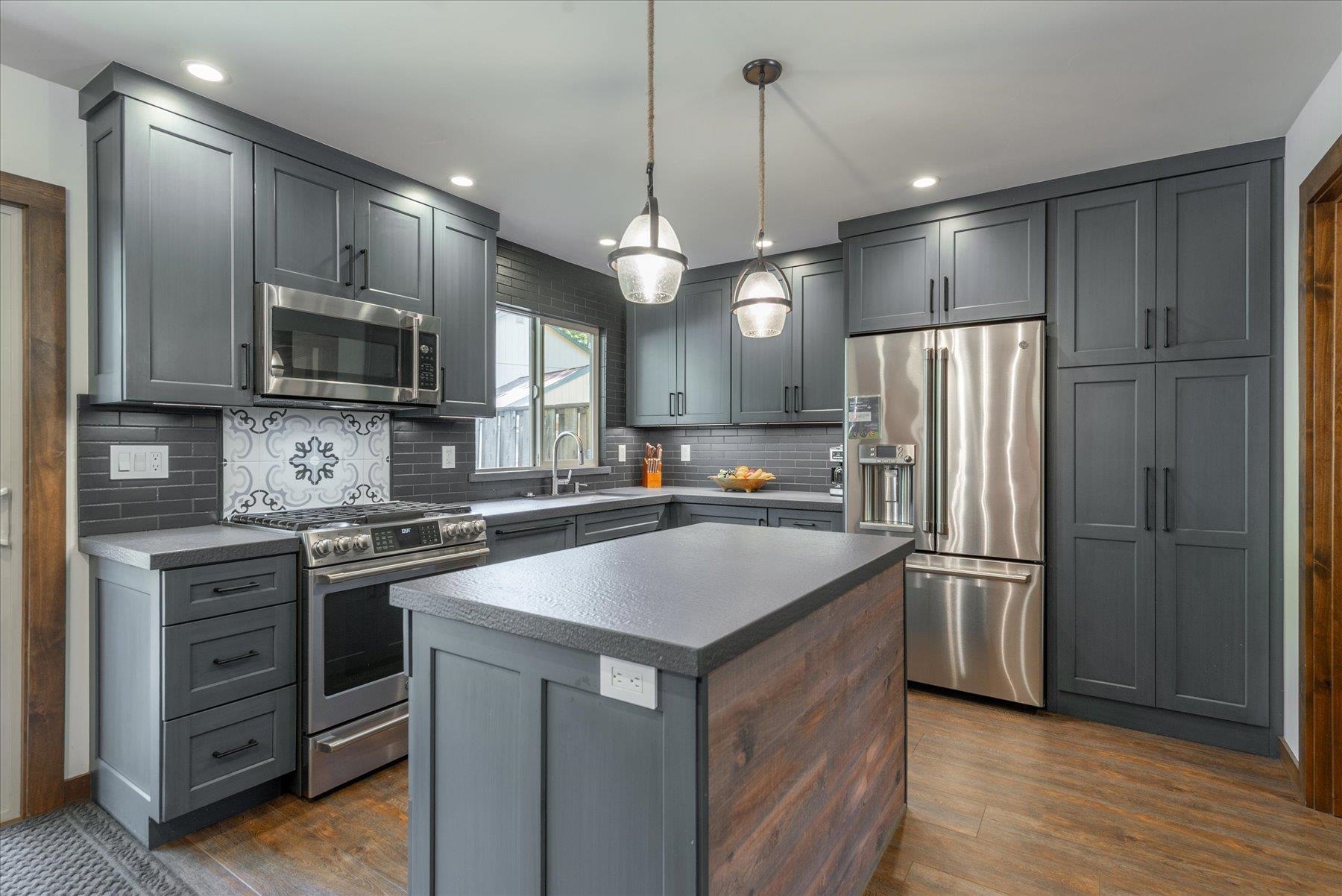 3101 Lake Forest Road Unit: 166