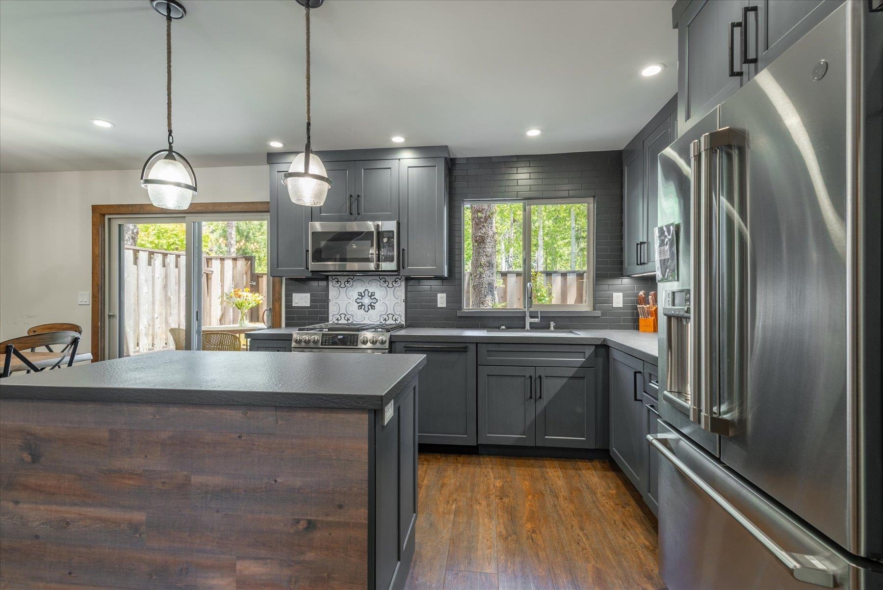 3101 Lake Forest Road Unit: 166