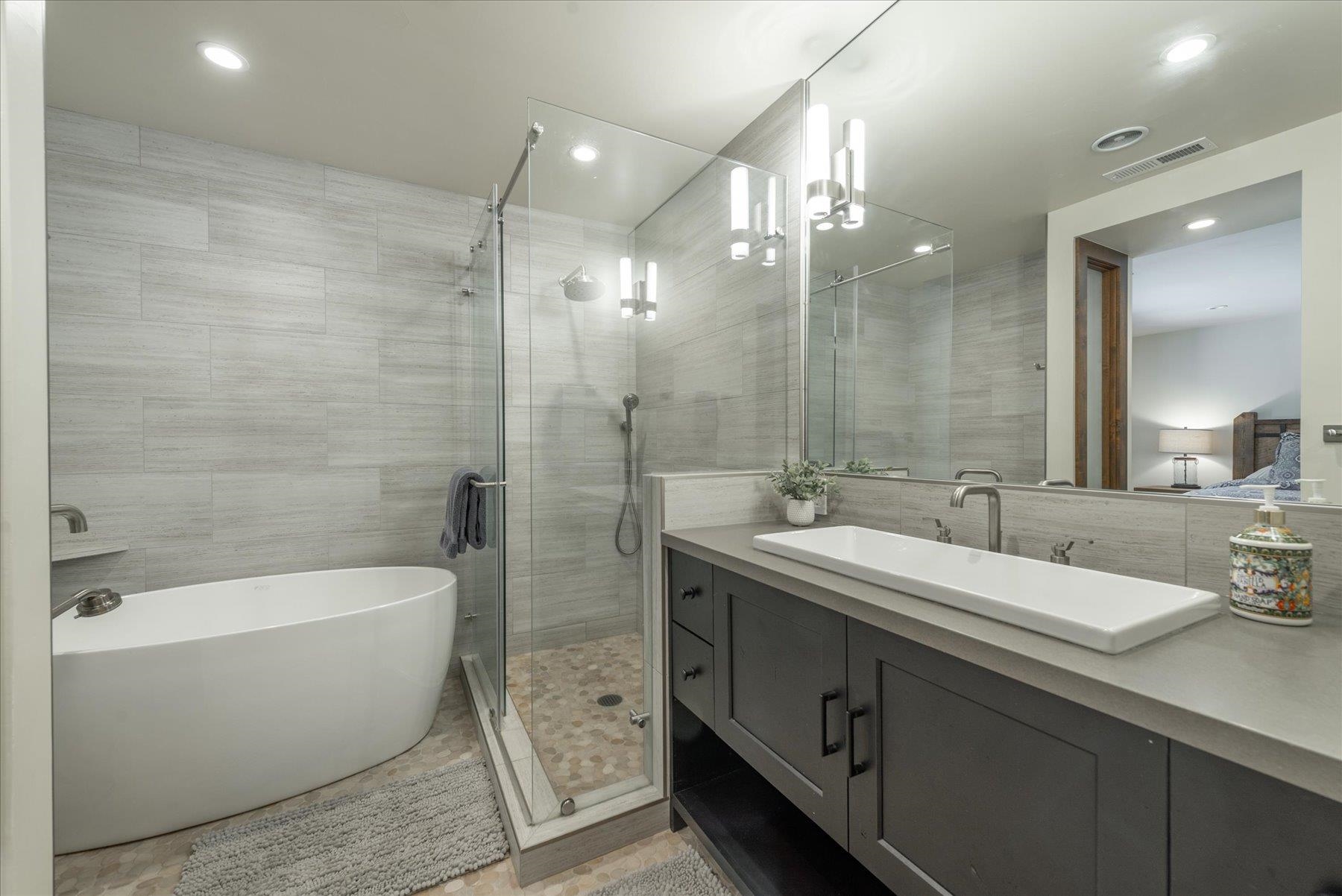 3101 Lake Forest Road Unit: 166