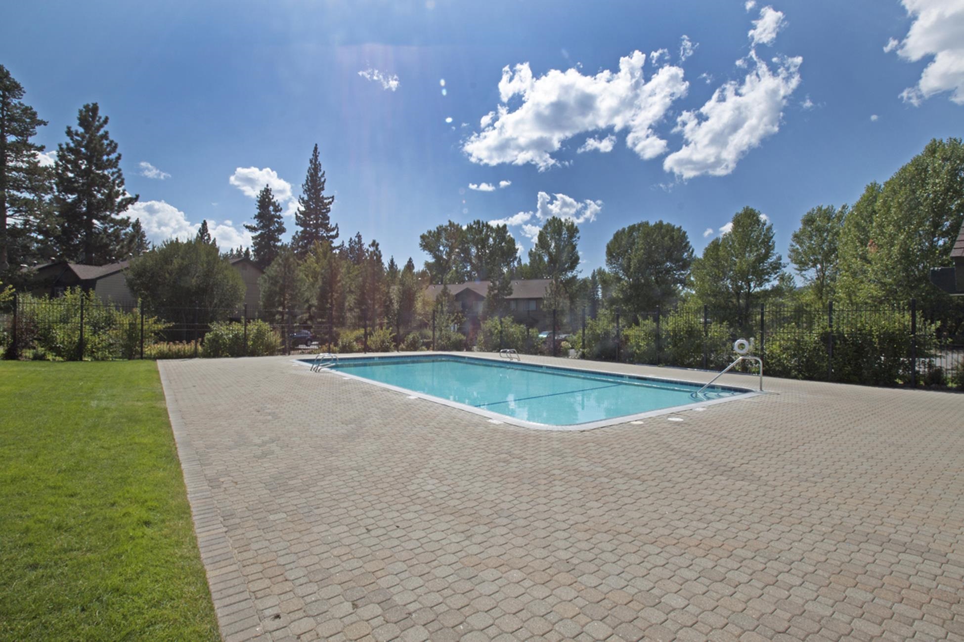 3101 Lake Forest Road Unit: 17
