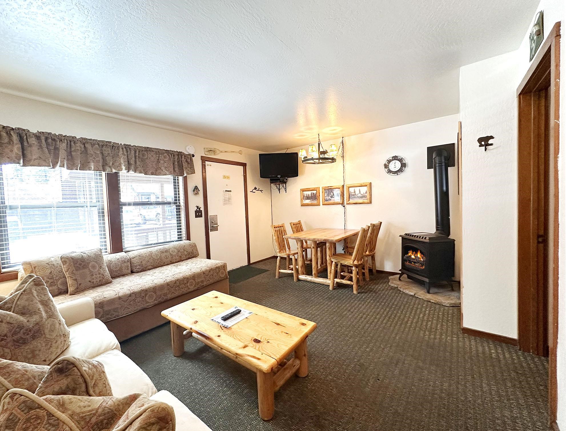 6943 North Lake Boulevard Unit: 46